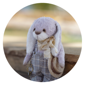 Toy photo of bunny to represent team member Leigh. Image by Olga from Pexels on Canva.